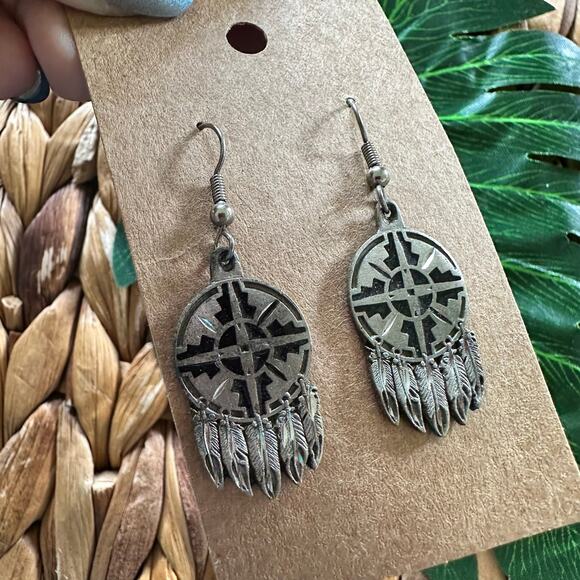 BOGO FREE SILVER Americana COIN FEATHER EARRINGS - Picture 1 of 5